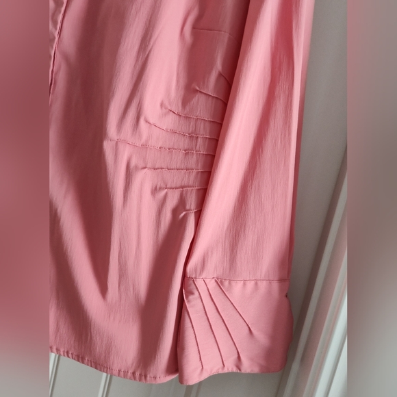 🌸4/$20🌸 Woman's coral button down top blouse Size 1x - Picture 3 of 6